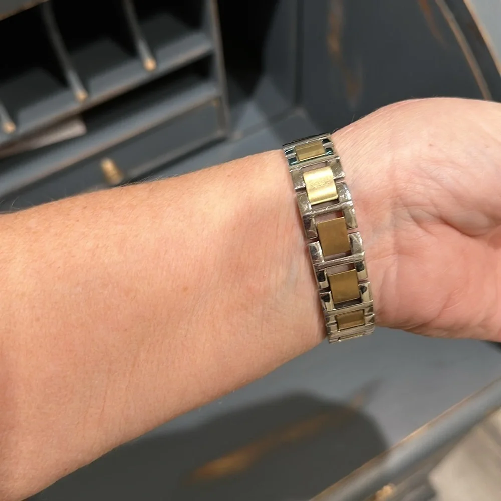 Fossil gold silver